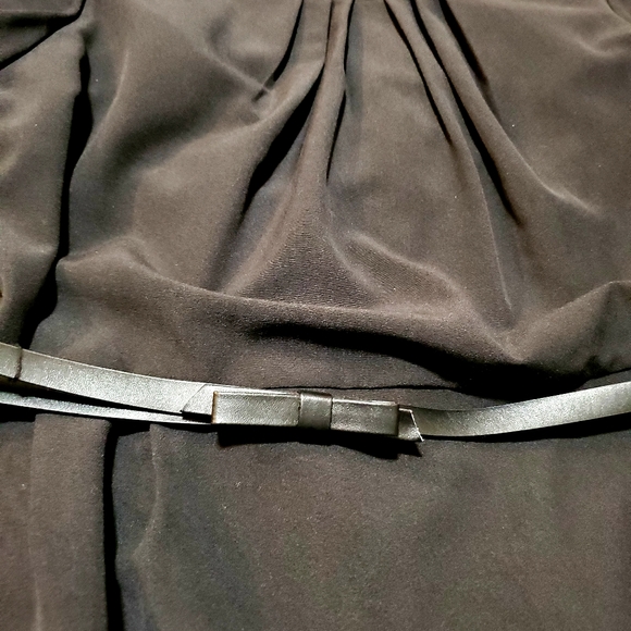 LBD WITH POCKETS! - Picture 2 of 7